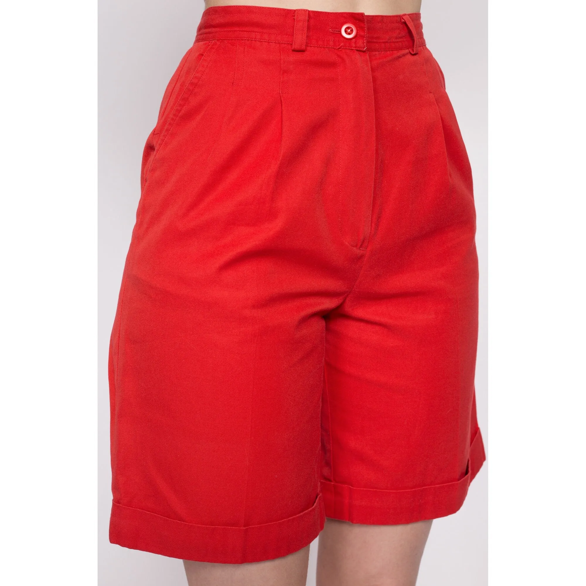 80s Red High Waisted Cuffed Shorts - Extra Small, 24"