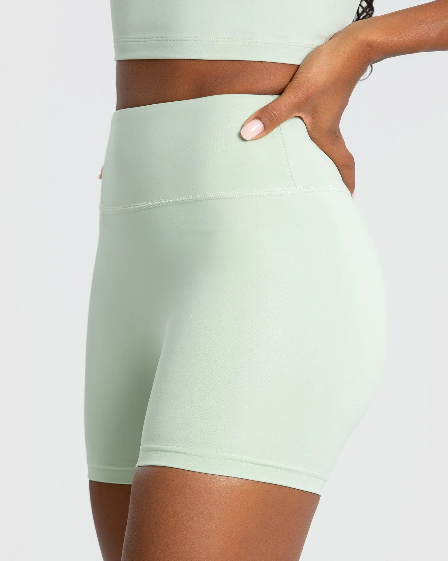 Essential Shorts | Tea Green