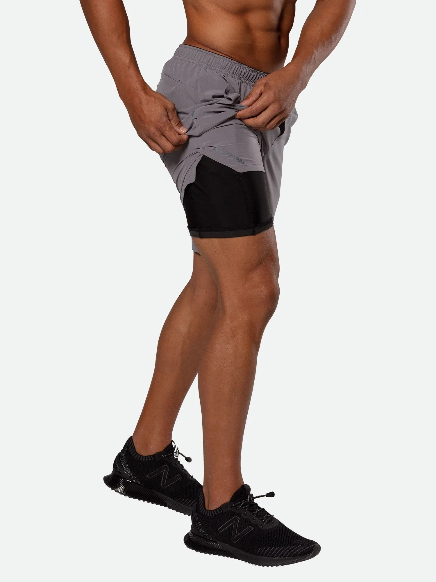 Men's Essential 9" Shorts